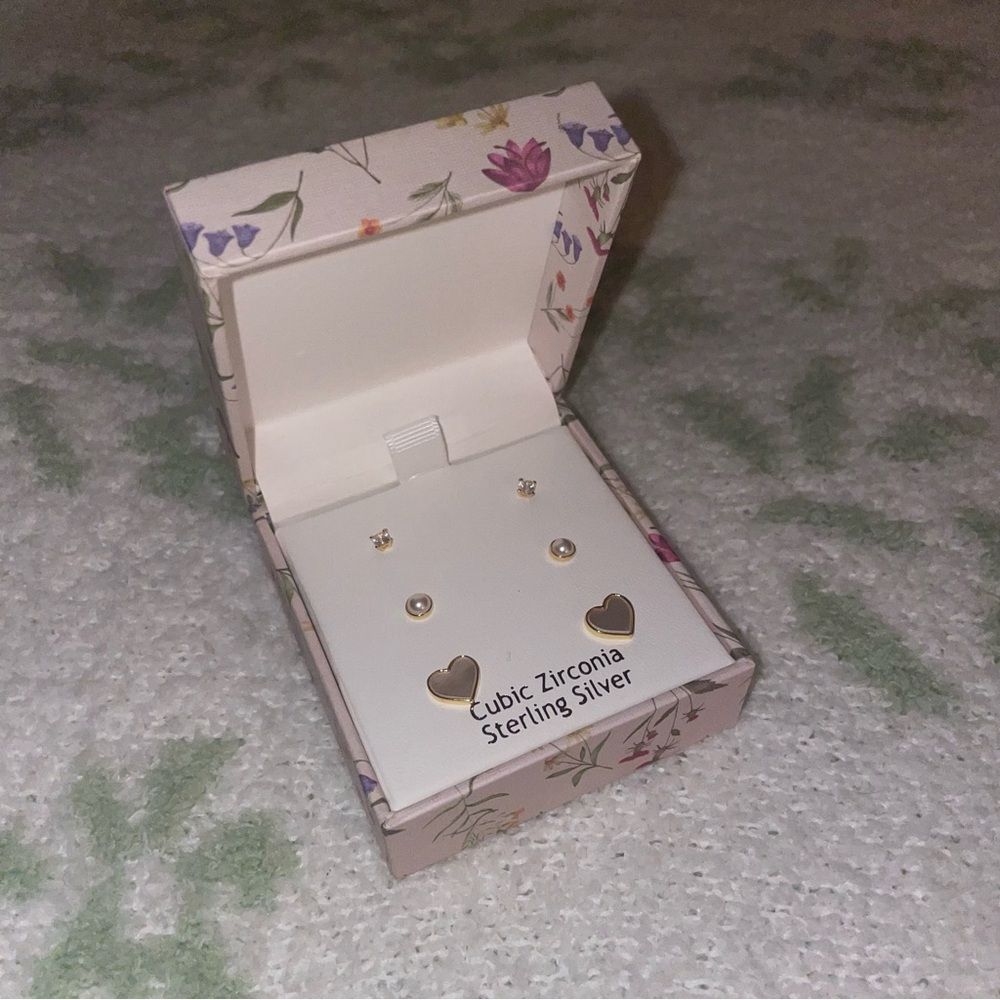 Rachel Ashwell stud earring set